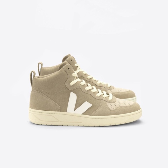 Veja V-15 Women’s 8 - Picture 1 of 5